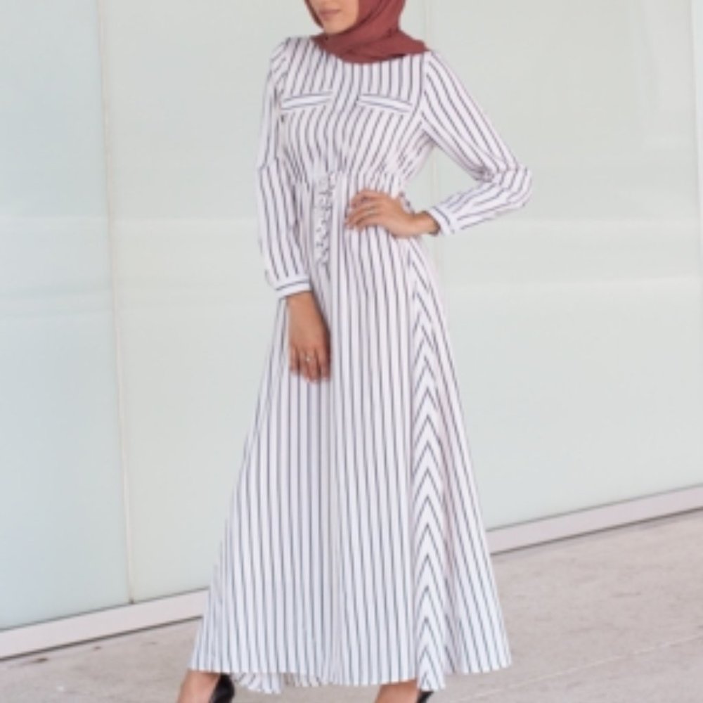 Verona Collection Striped Tie-Waist Maxi Dress